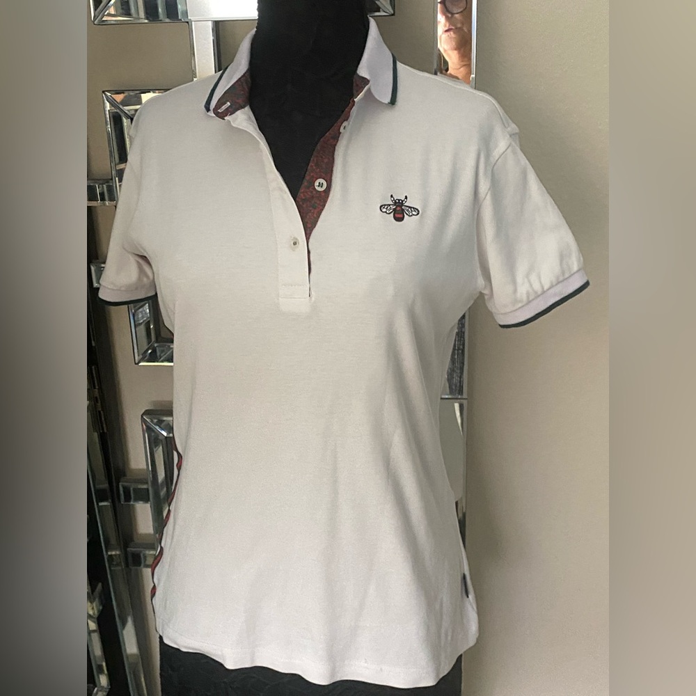 GUCCI woman’s sport top with  Bee & GUCCI logo Size XXL but more like Med large